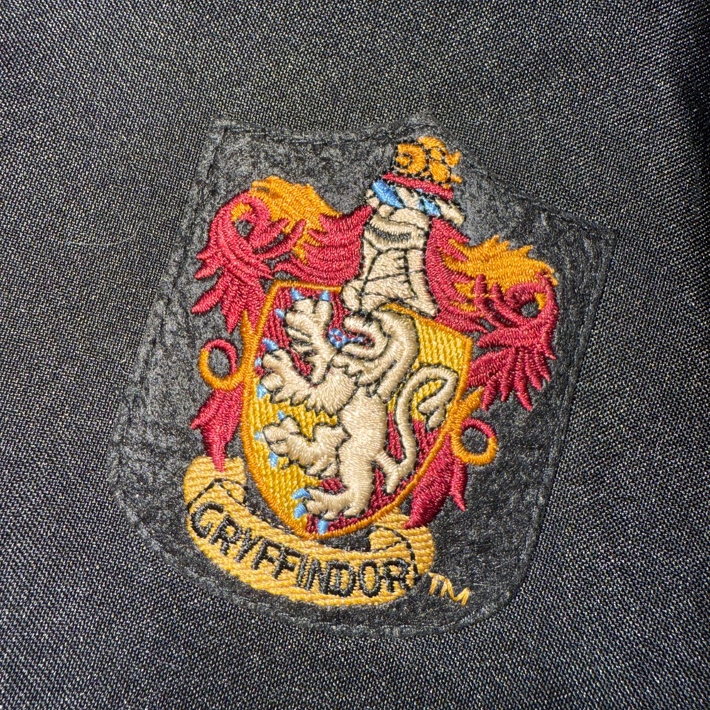 Gryffindor Youth Robe - Picture 4 of 4